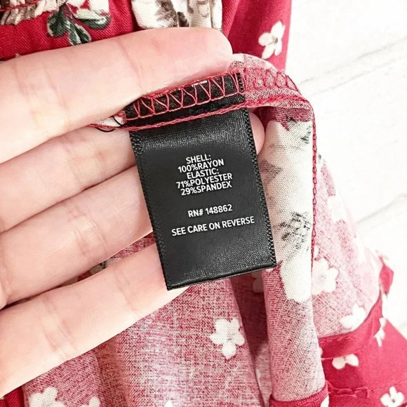 Torrid Faded Red/Pink Floral Smocked Flutter Sleeve Sundress Women's Size 1X - Picture 8 of 9